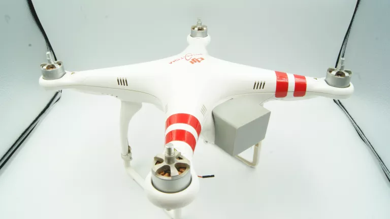 dron-dji-phantom-111-p330d-zestaw-model-phantom-v111