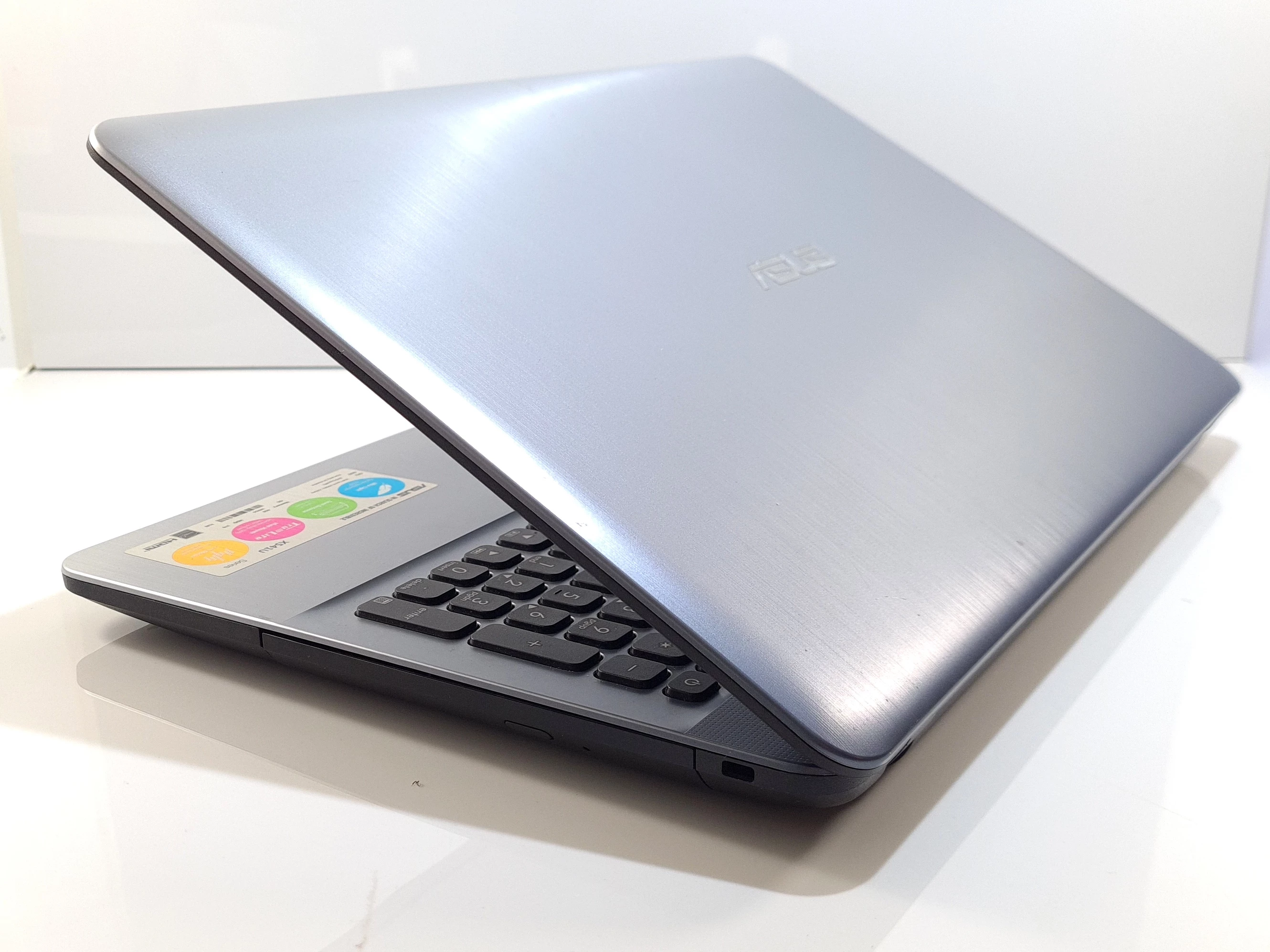 asus-x541u-i3-6006u-4gb-ram-128gb-ssd-wielkosc-pamieci-ram-4-gb