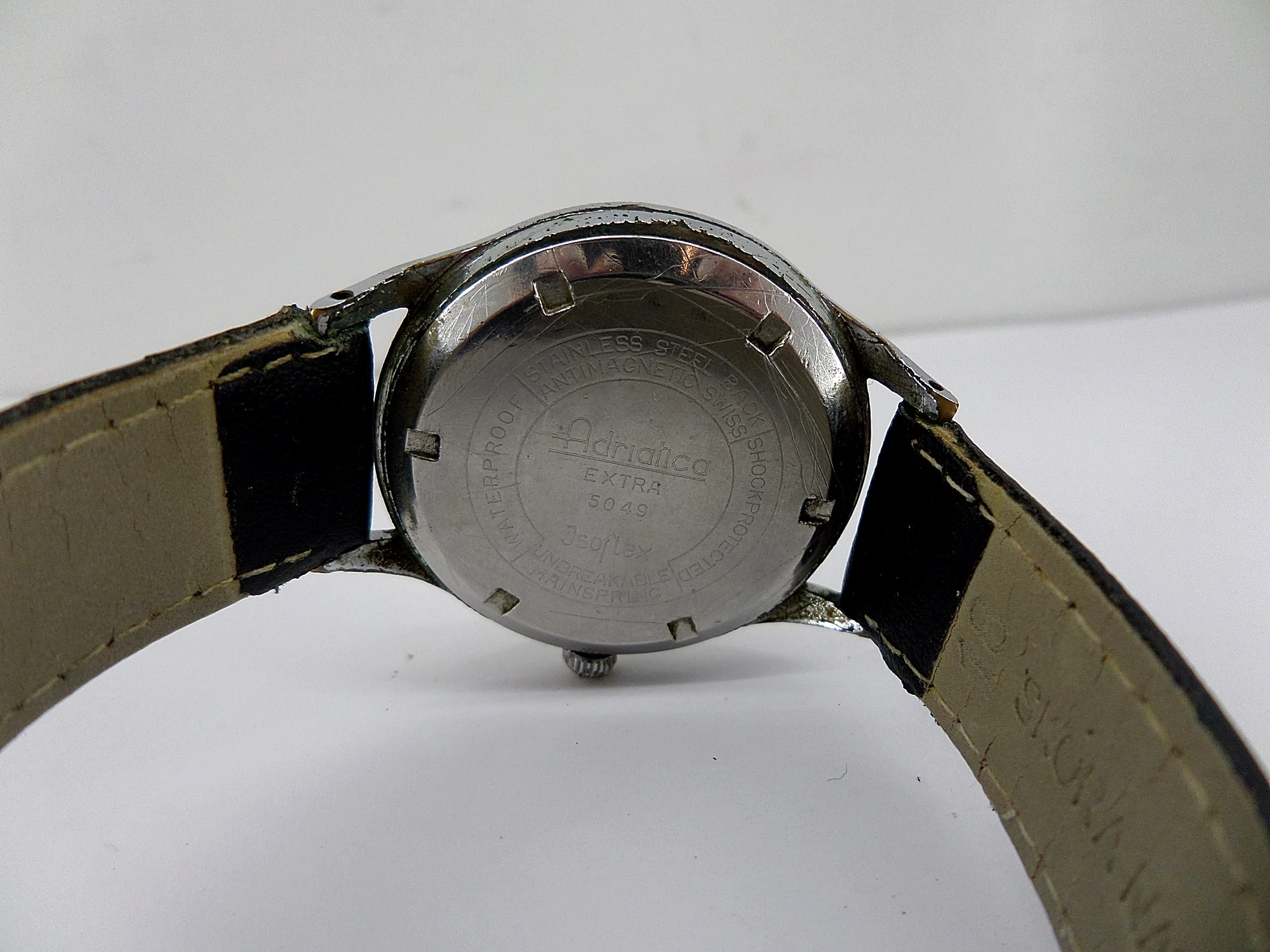 zegarek-adriatica-worldchampion-extra-5049-funkcje-wodoszczelny