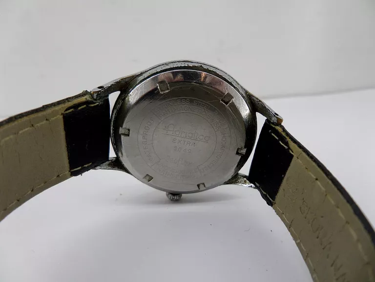 zegarek-adriatica-worldchampion-extra-5049-funkcje-wodoszczelny