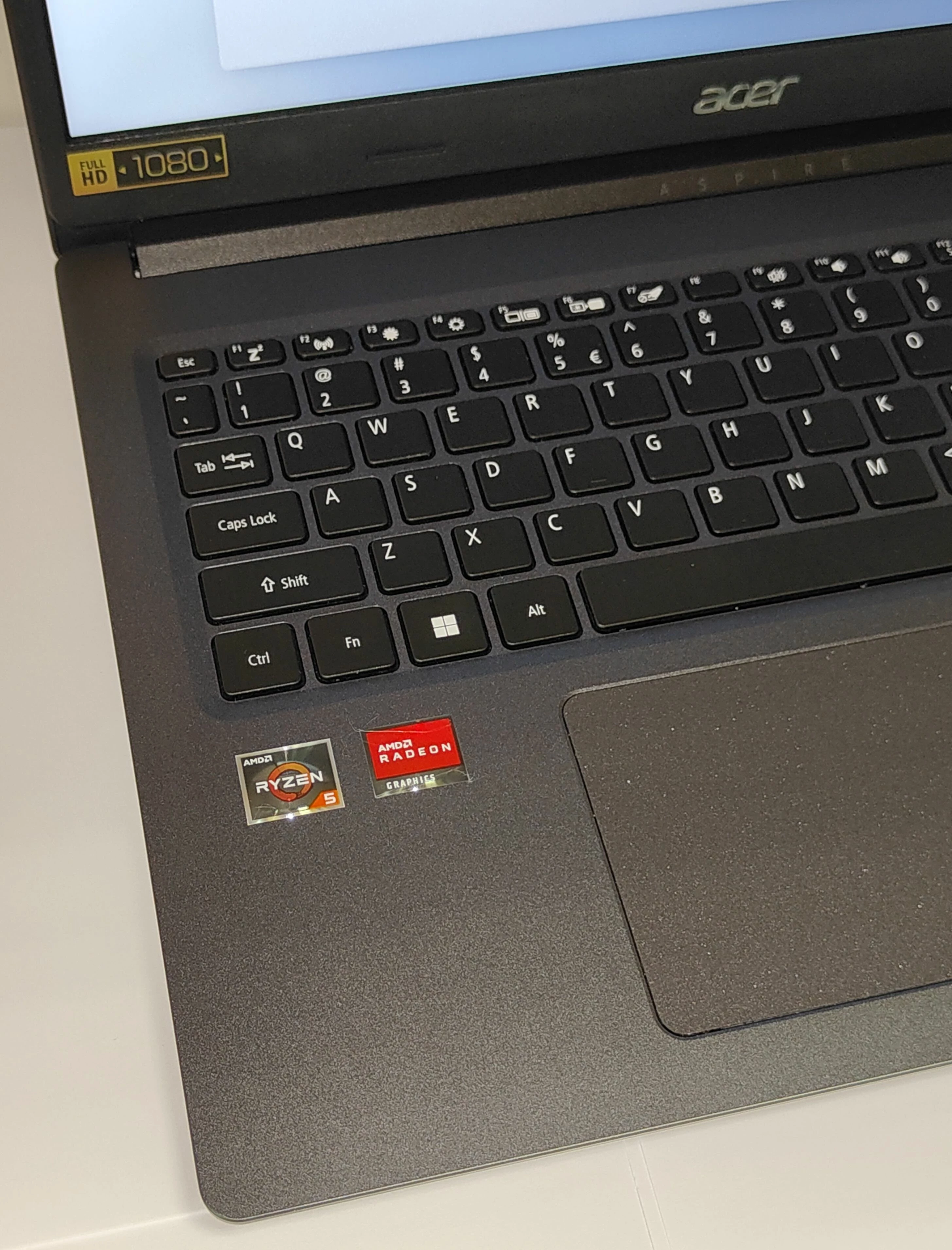 acer-aspire-3-a315-23-n18q13-ryzen58gb512ssd-rodzaj-karty-graficznej-grafika-zintegrowana