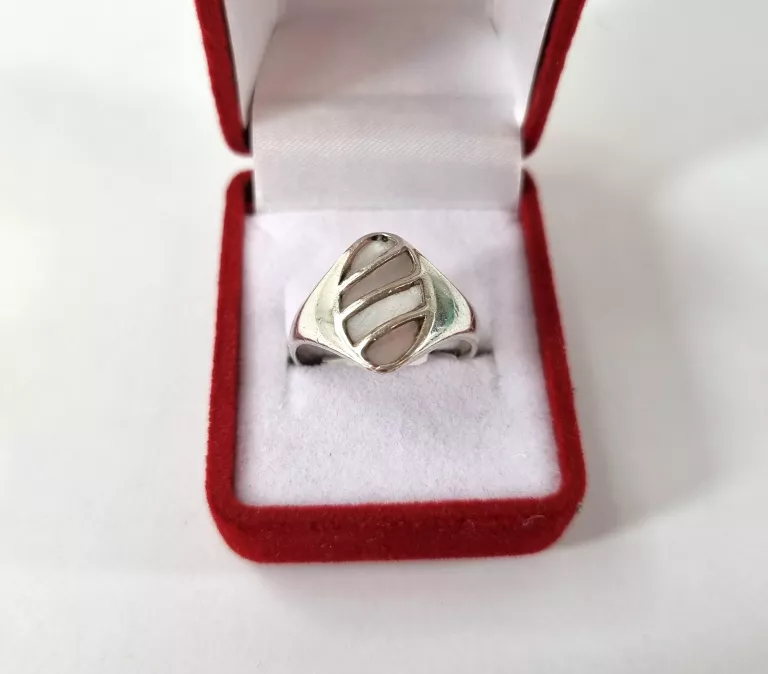 srebrny-pierscionek-412g-925-material-15835-4