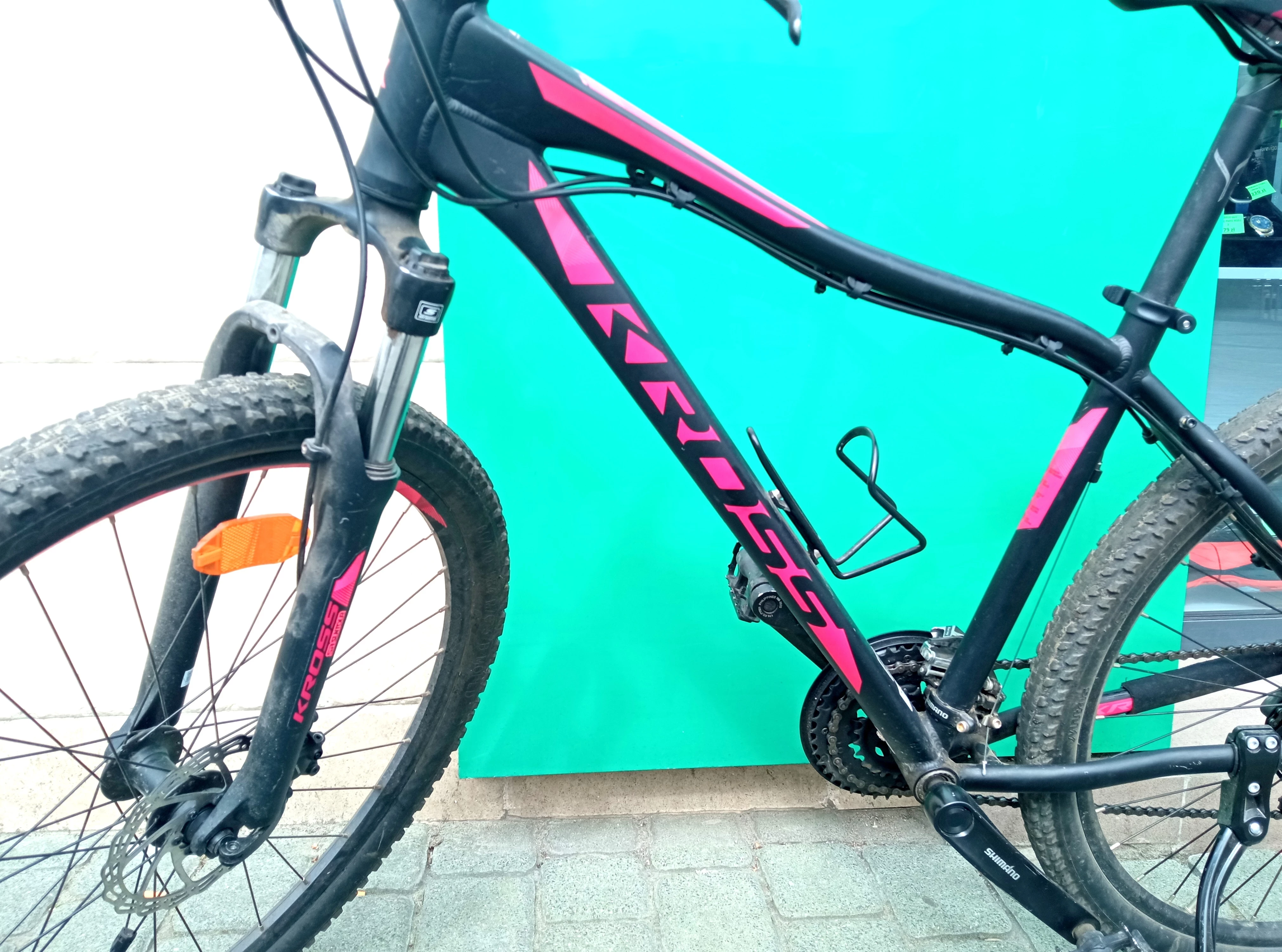 rower-kross-lea-60-275-rama-s-czarno-rozowy-product-id-00d769e1-0ad7-425e-b4af-6262cfbcbe33