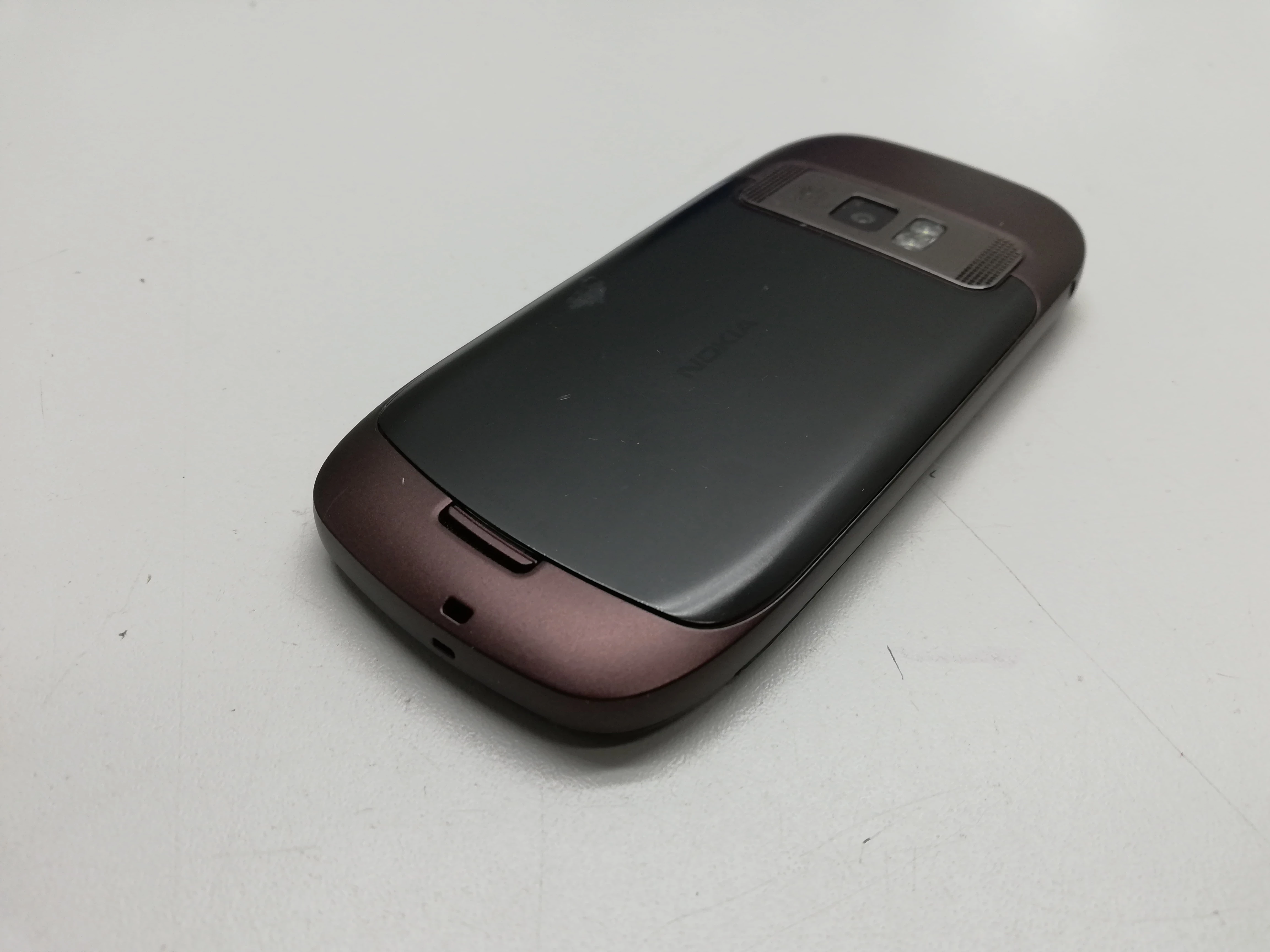 telefon-nokia-c7-kolor-czarny