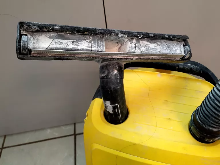 odkurzacz-przemyslowy-karcher-wd-3-v-17420-1000-kolor-dominujacy-zoltyzloty