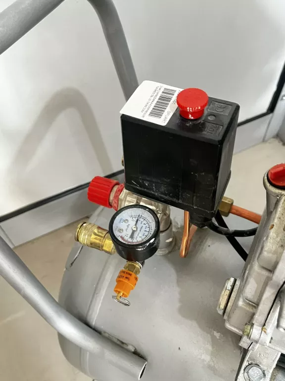 sprezarka-kompresor-tagred-50l-v2-ta360-230v-9bar-stan-uzywany