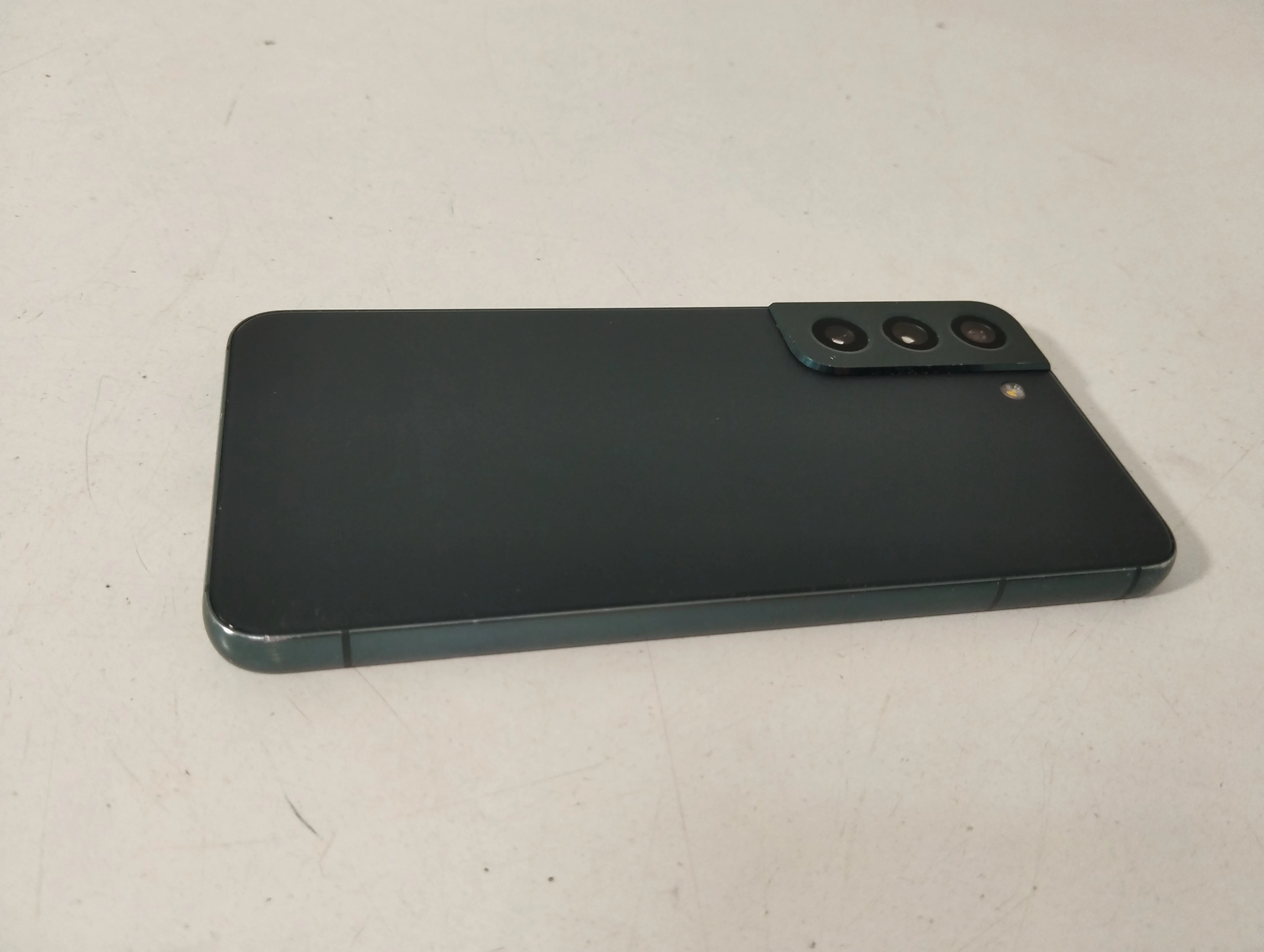 telefon-samsung-galaxy-s22-8128-gb-system-operacyjny-4388-1