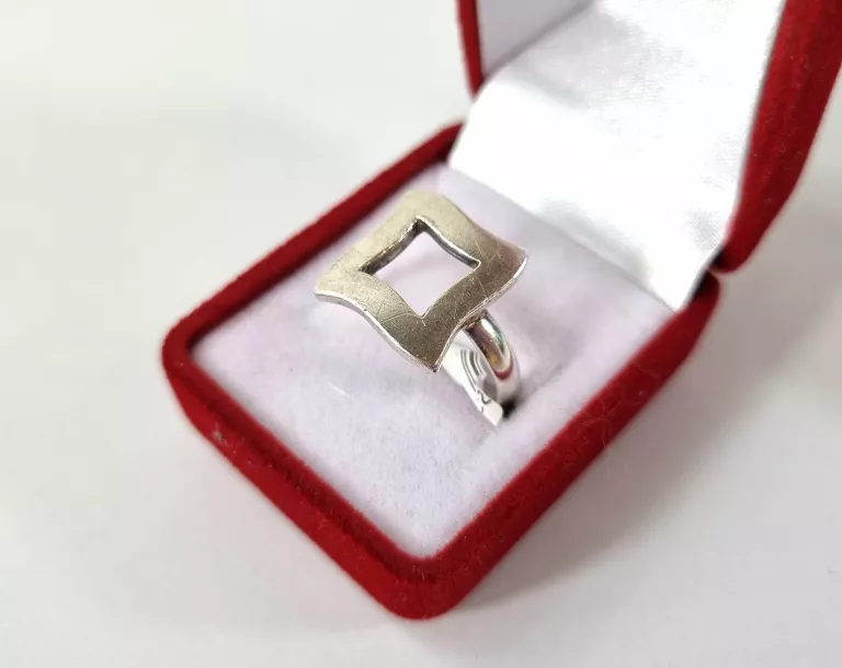 srebrny-pierscionek-382g-925-milczanska-7f-szczecin-rs