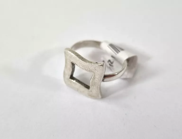 srebrny-pierscionek-382g-925-rodzaj-2205-16