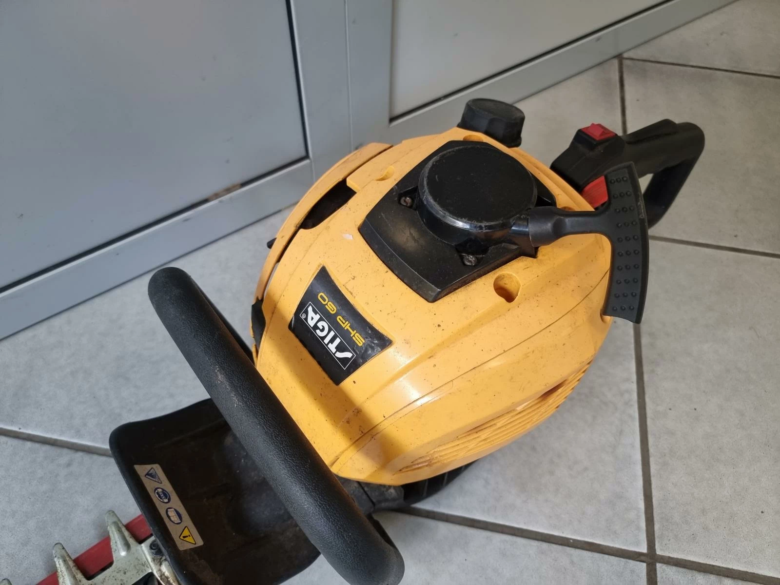 spalinowe-nozyce-do-zywoplotu-stiga-shp-60-marka-stiga