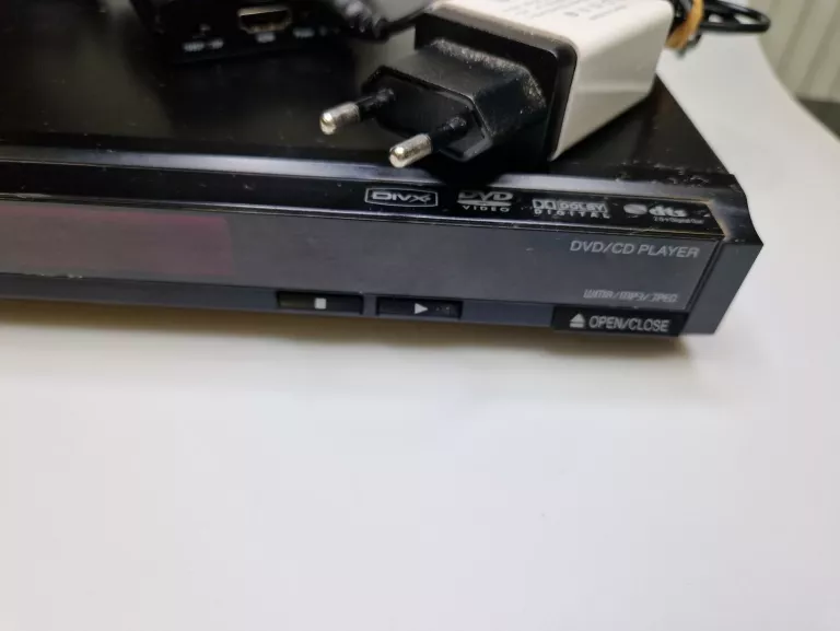 ODTWARZACZ DVD PANASONIC DVD-S33 Z PILOTEM