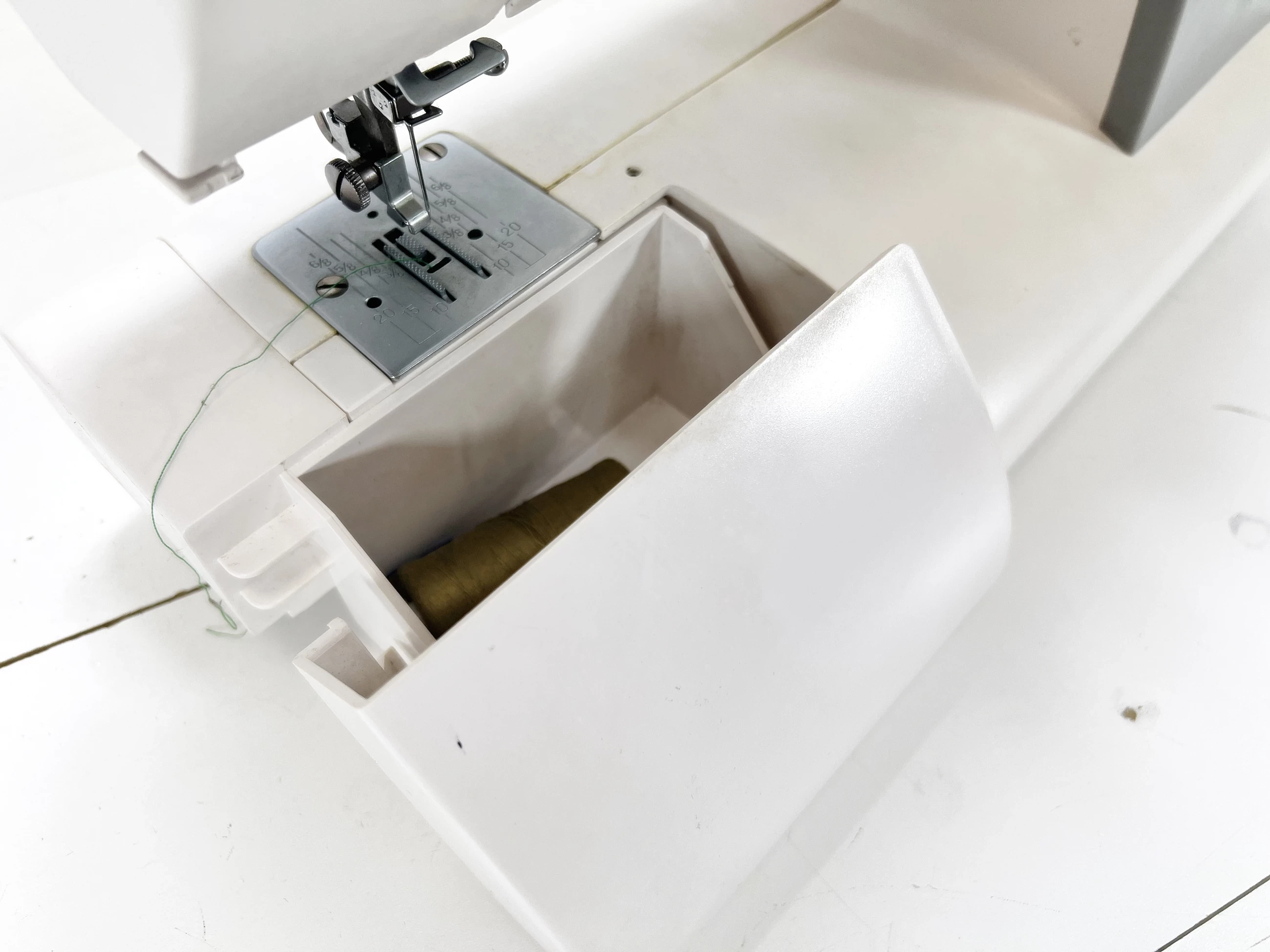 maszyna-do-szycia-lucznik-olga-418-super-cena-plac-3-maja-6-sj-luban-kamp