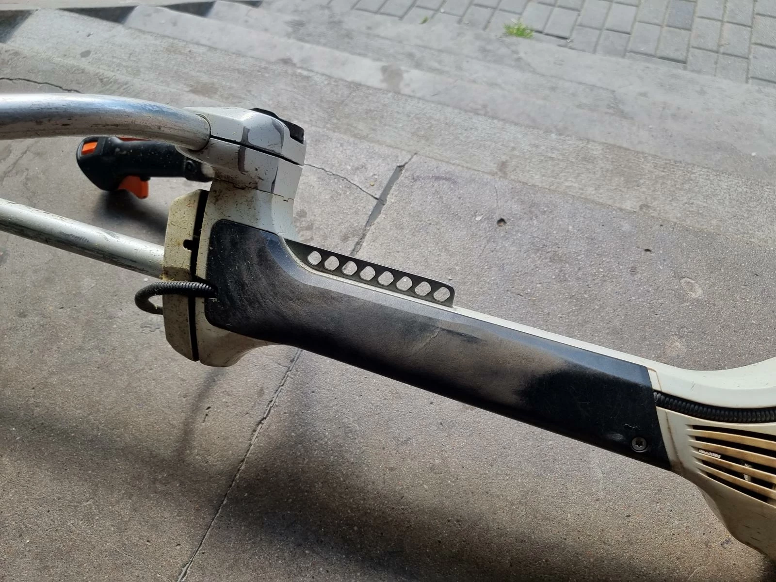 kosa-spalinowa-stihl-fs-410-c-27-km-zasilanie-spalinowe