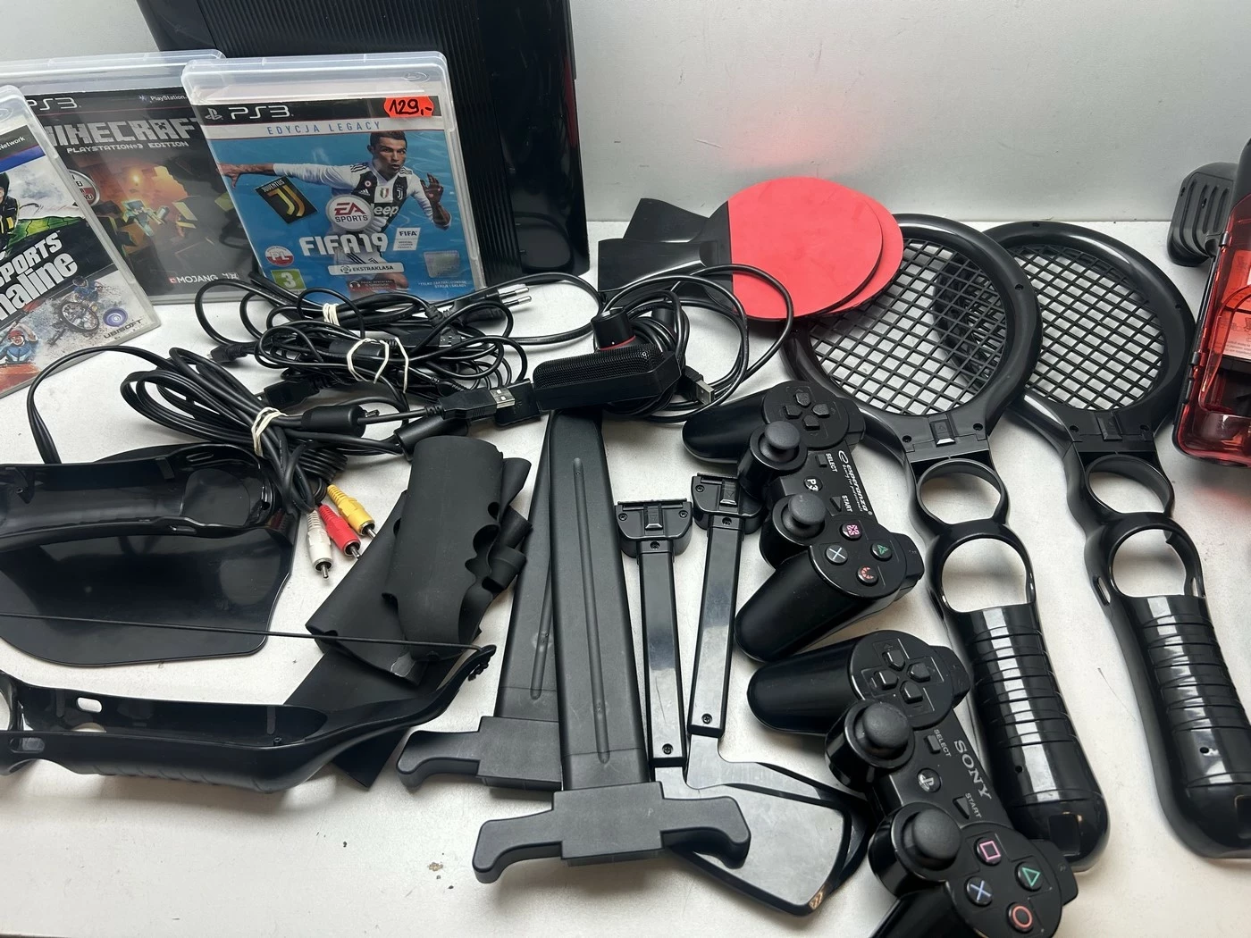 konsola-playstation-3-akcesoria-kolor-czarny