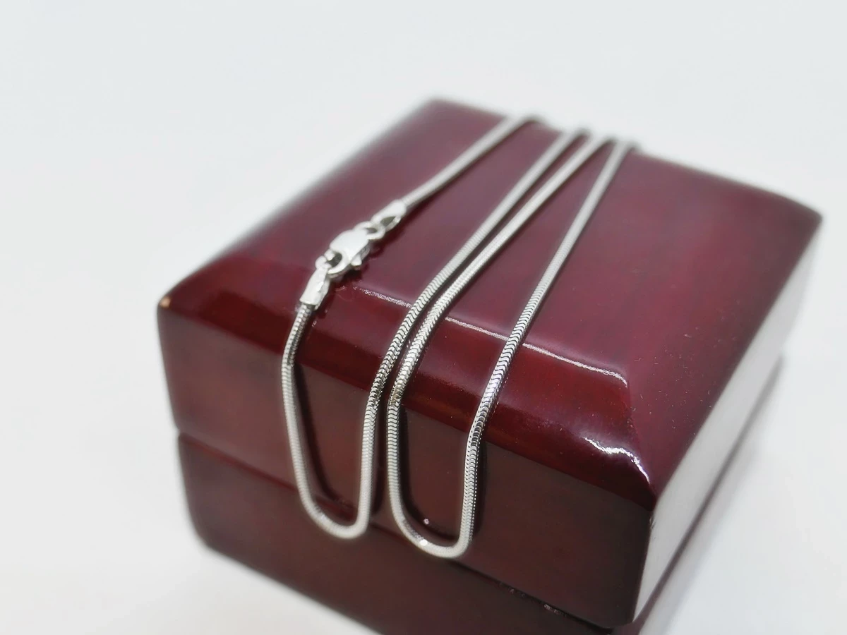 biale-zloto-sliczny-lancuszek-326g-585-45-cm-cechy-brak