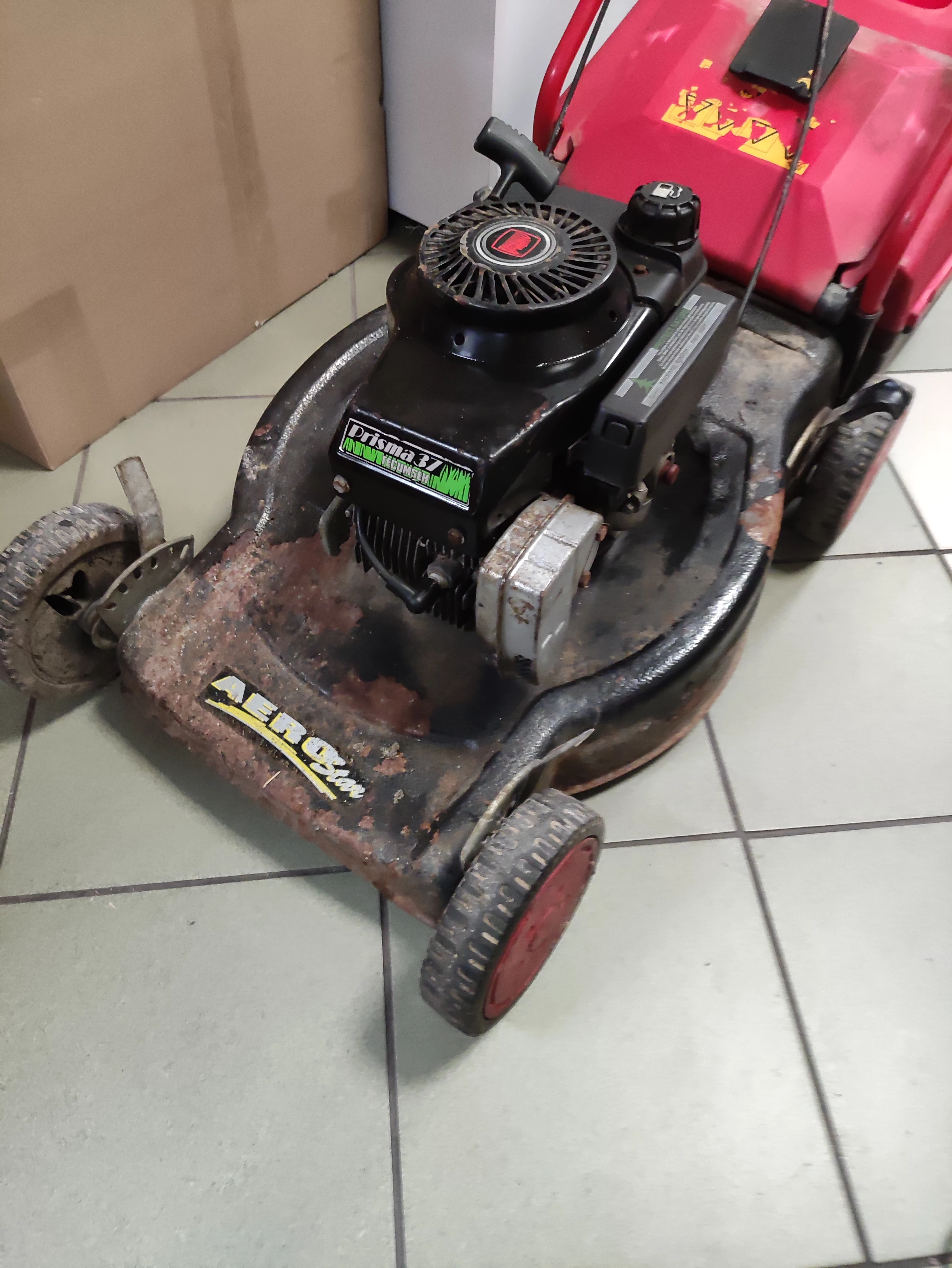 kosiarka-spalinowa-prisma-37-pojemnosc-kosza-1