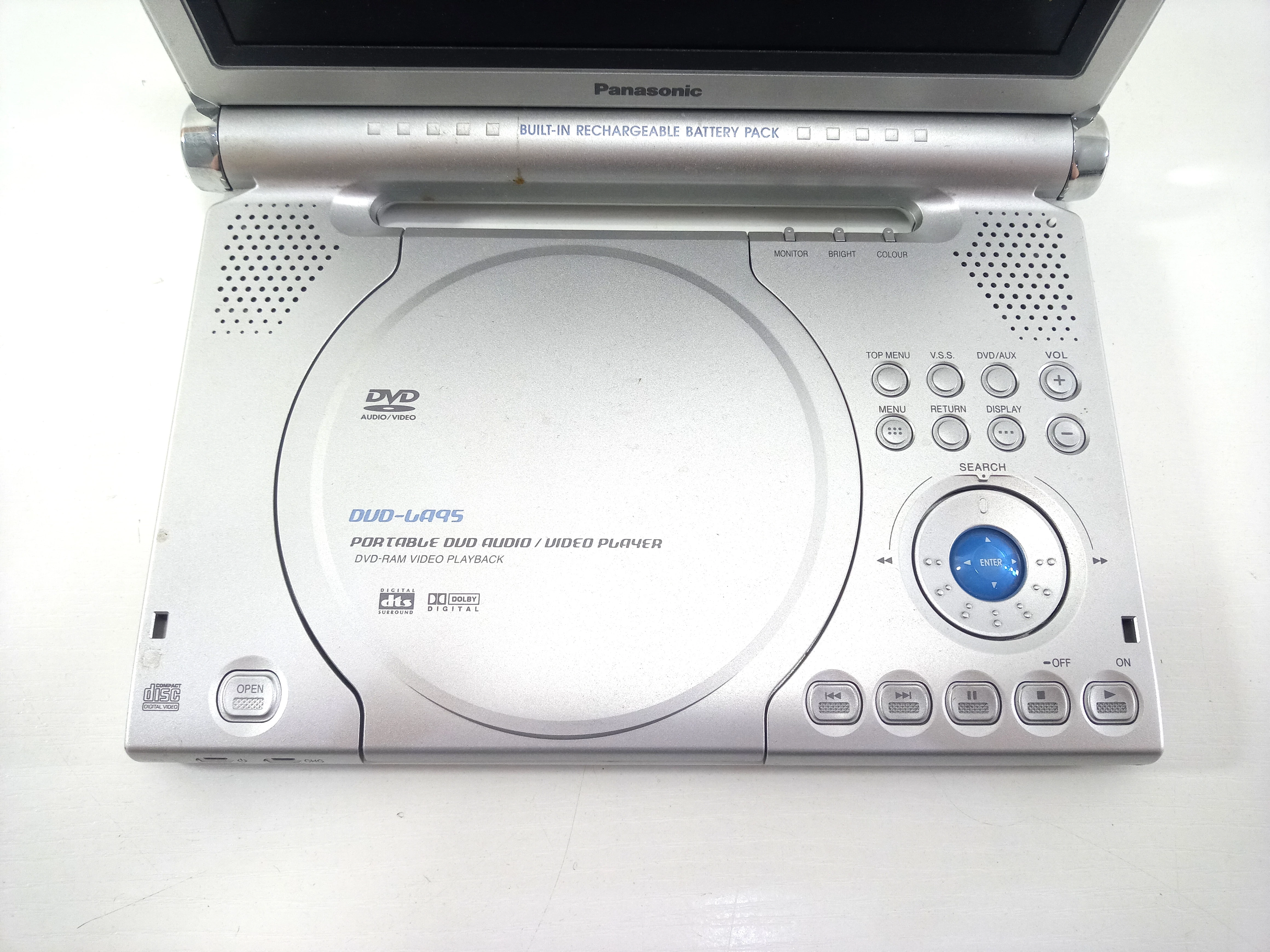 przenosny-odtwarzacz-dvd-panasonic-dvd-la95-150-ean-gtin-5025232743896