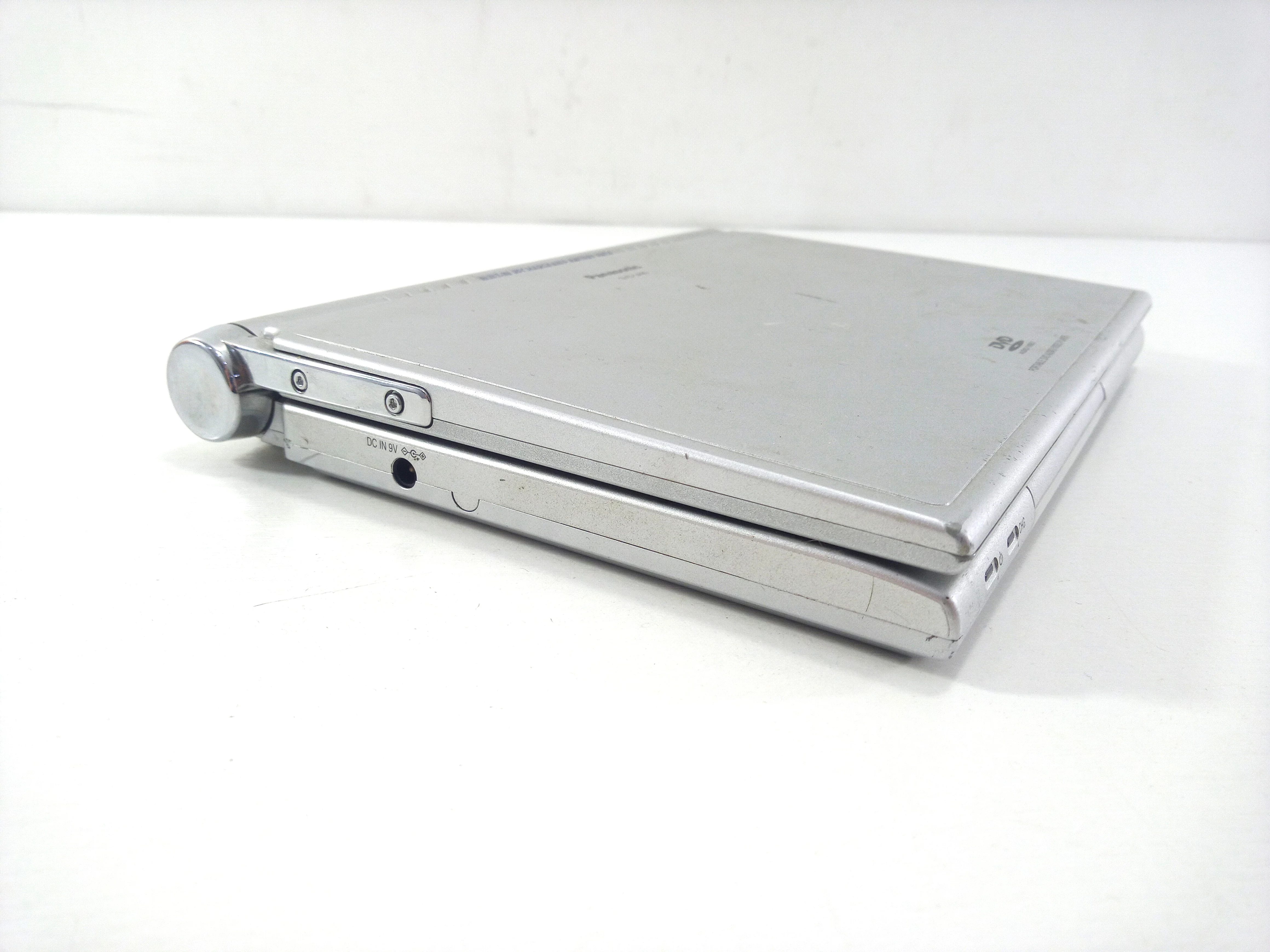 przenosny-odtwarzacz-dvd-panasonic-dvd-la95-150-product-id