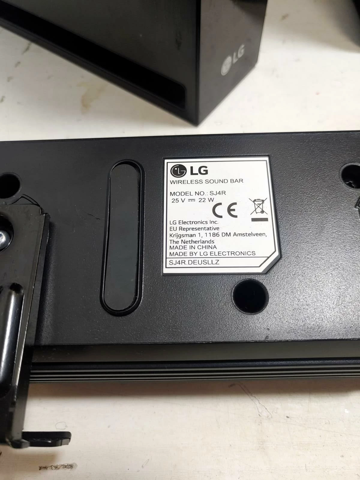 soundbar-lg-sj4r-subwoofer-polecam-rodzaj-subwoofera-aktywny