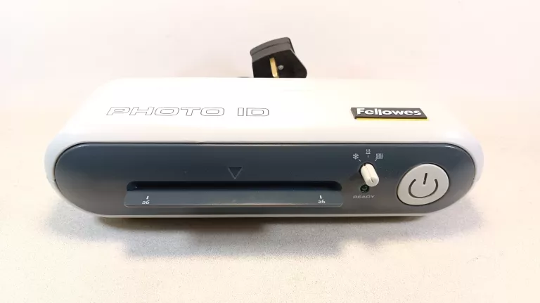FELLOWES PHOTO ID LAMINATOR + PUD