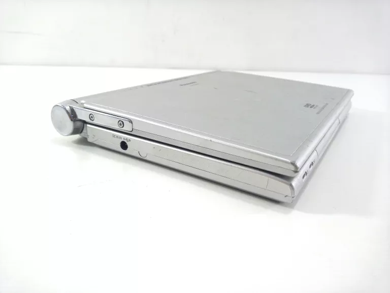 przenosny-odtwarzacz-dvd-panasonic-dvd-la95-150-product-id