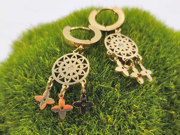 KOLCZYKI STAL POZŁACANA ŁAPACZ SNÓW NA KOLE