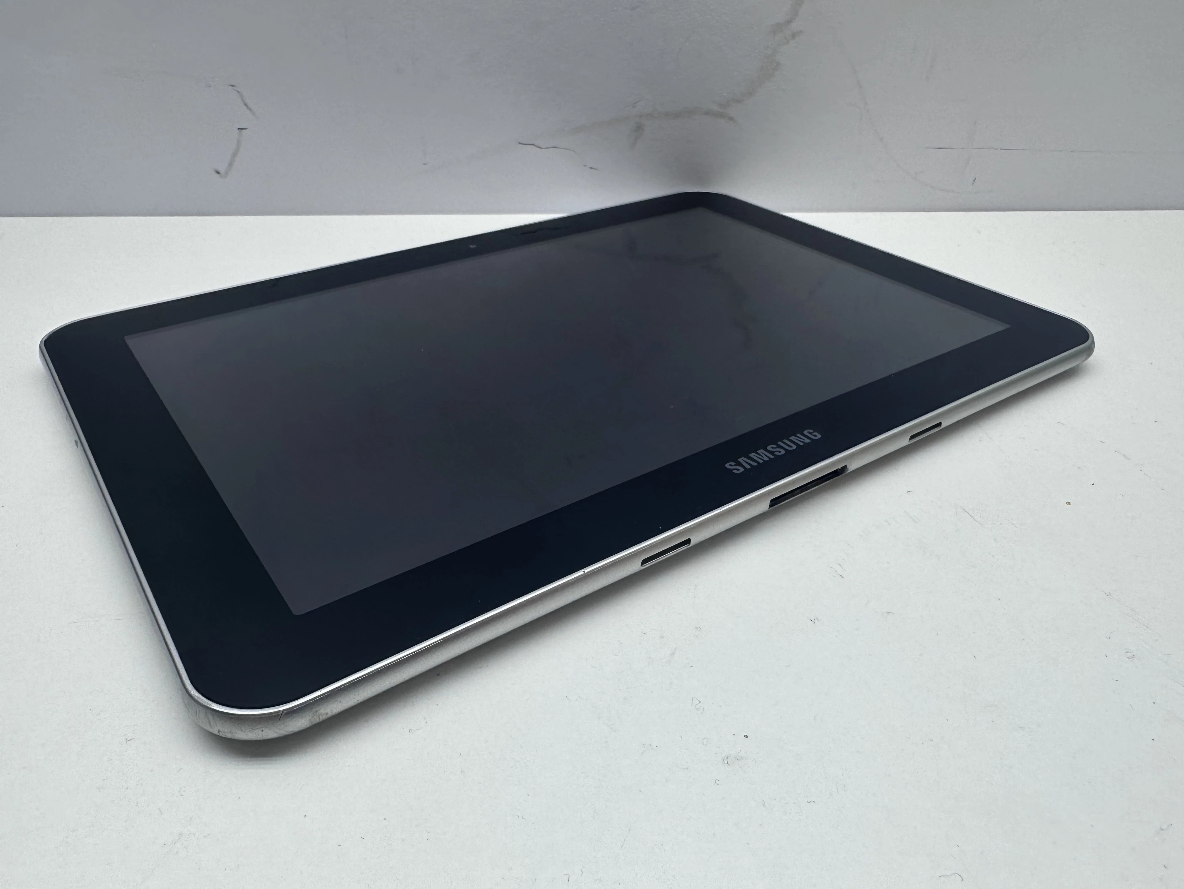 tablet-samsung-galaxy-tab-89-9-1gb16gb-szary-stan-uzywany