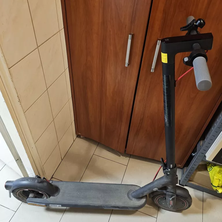 HULAJNOGA ELEKTRYCZNA XIAOMI SCOOTER 4 PRO