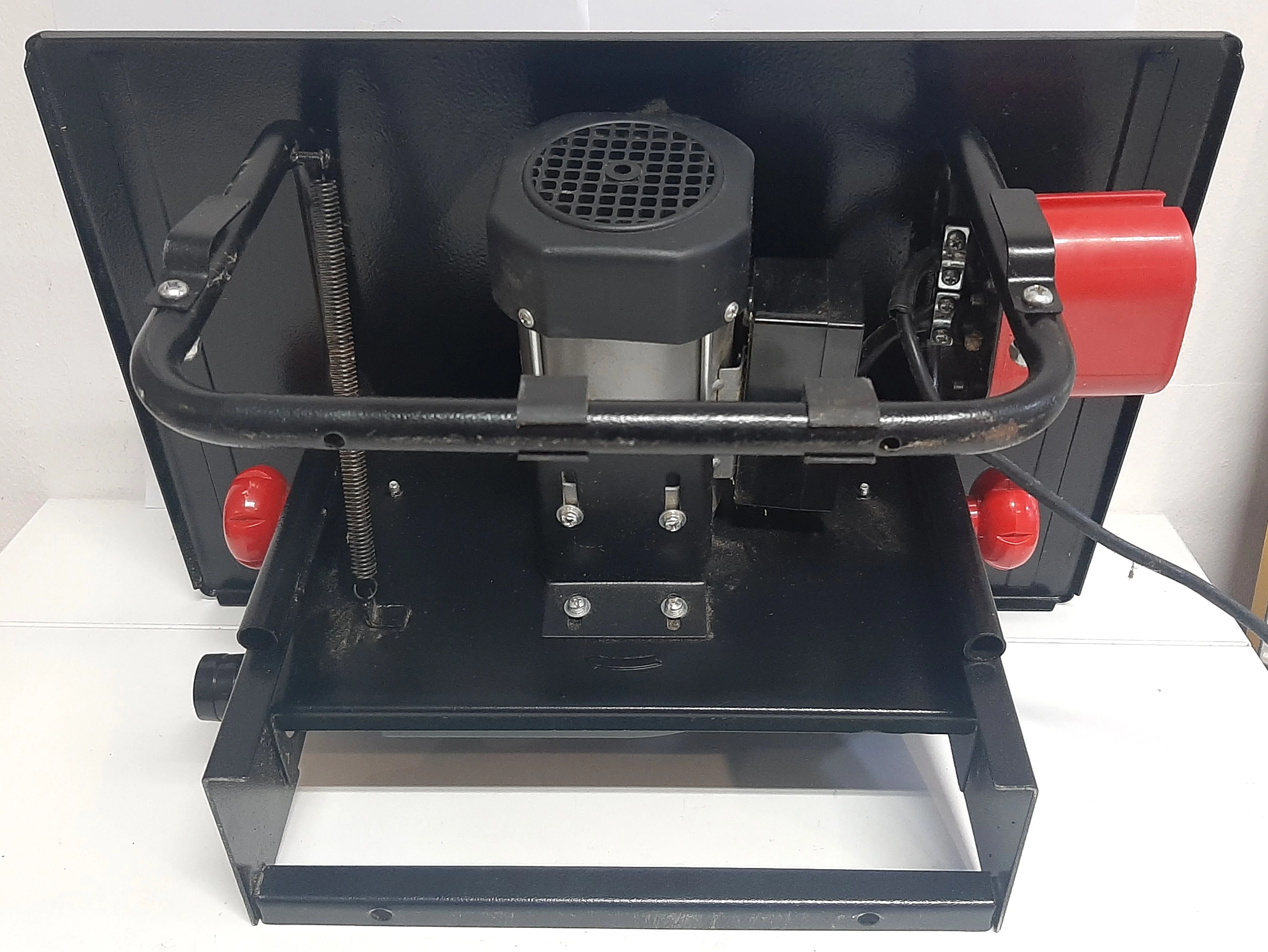 pila-stolowa-tooltec-ts200600c-600w-kod-producenta-ts200600c