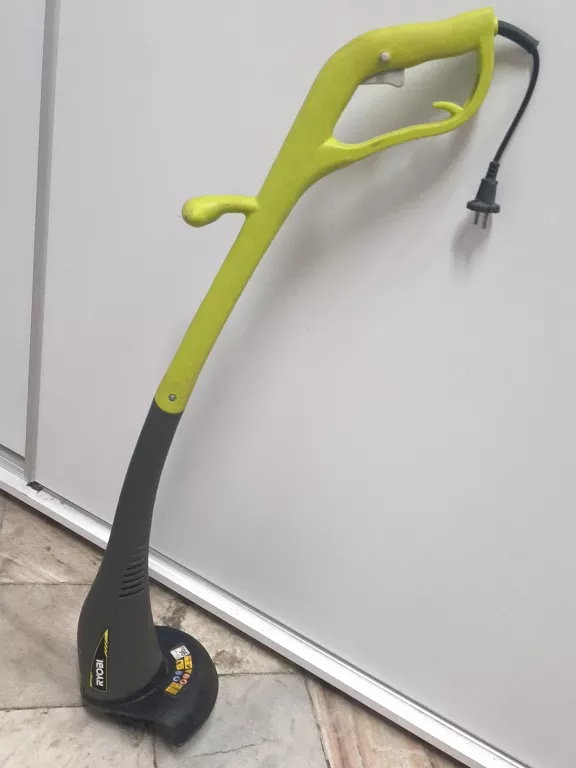 PODKASZARKA RYOBI PLT3023