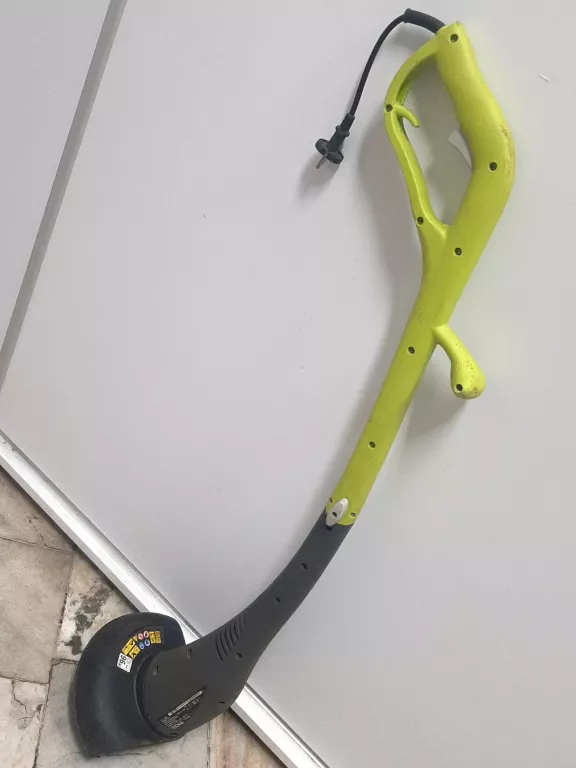 PODKASZARKA RYOBI PLT3023