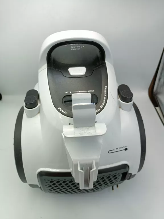 ODKURZACZ BEZWORKOWY BOSCH SERIE 2 PRAQUET 700 W