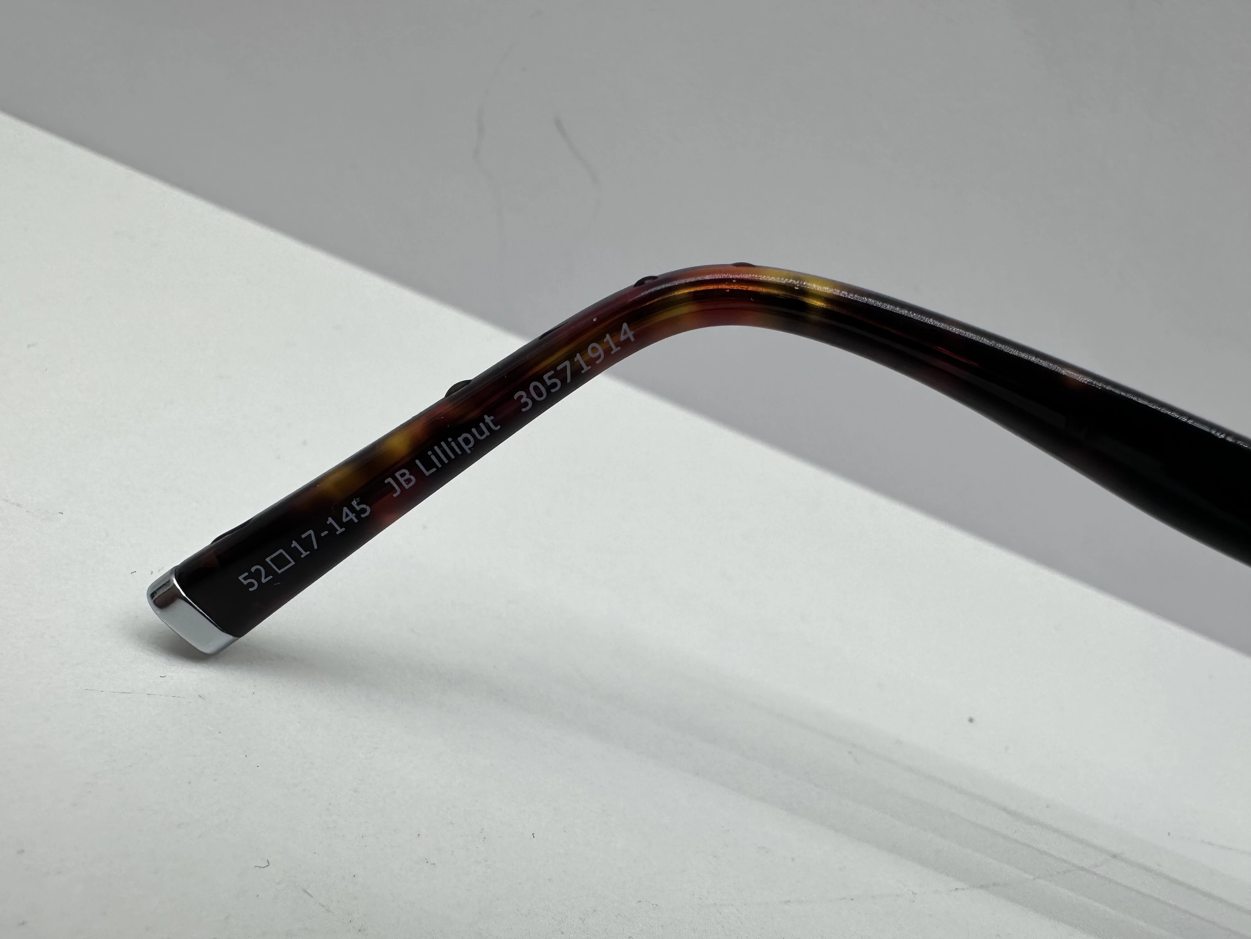 oprawki-jeff-banks-jb-lilliput-etui-material-oprawki-plastik