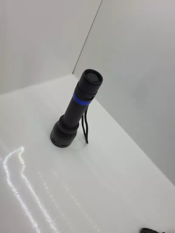 latarka-led-blaupunkt-flash-patrol-1000lm-ipx4-rodzaj-klasyczna