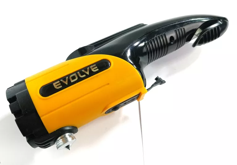 latarka-samochodowa-evolve-aleja-jana-pawla-ii-9b-reda