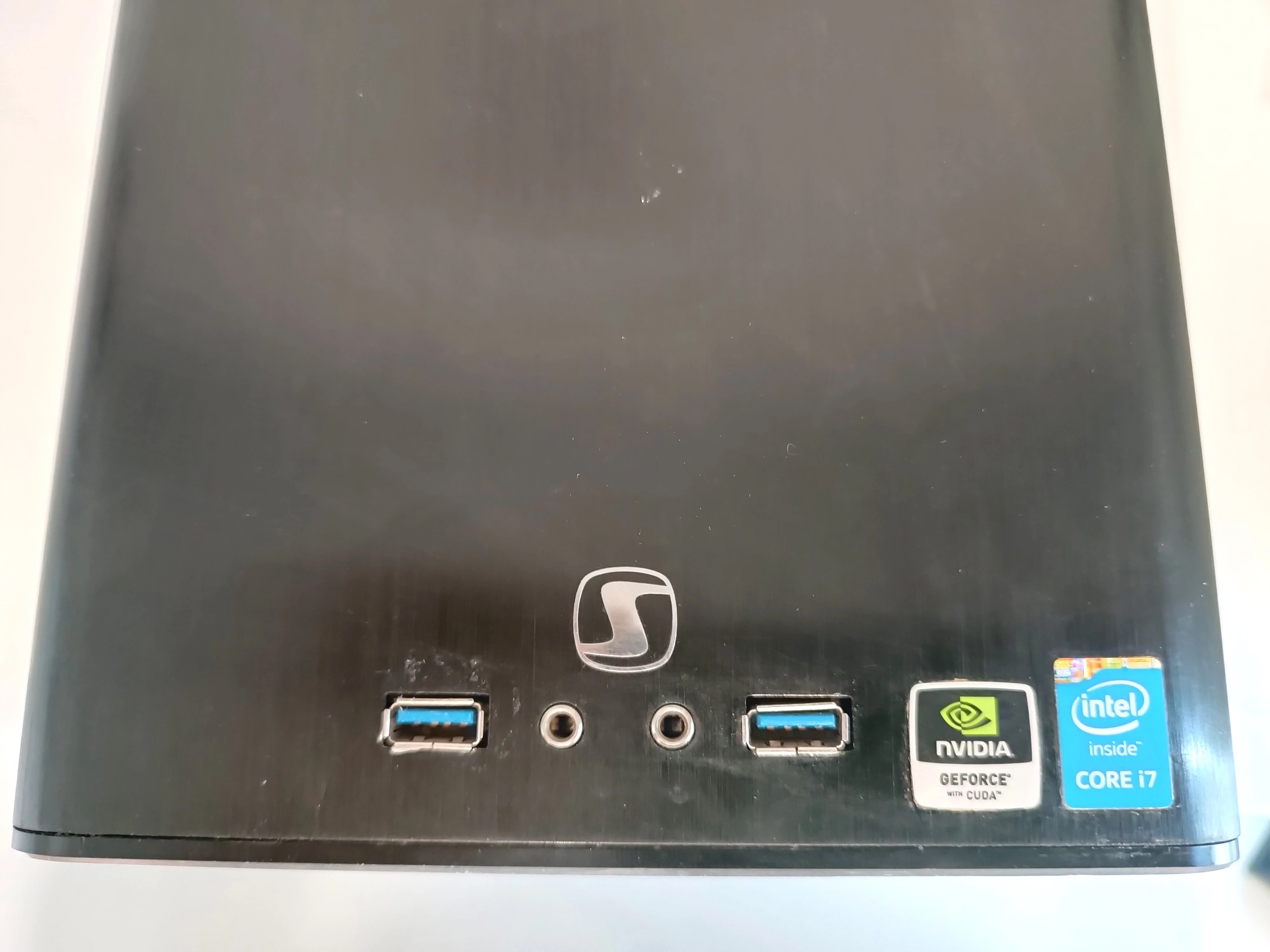 komputer-stacjonarny-pc2-aqua-h8144790e-liczba-rdzeni-procesora-4