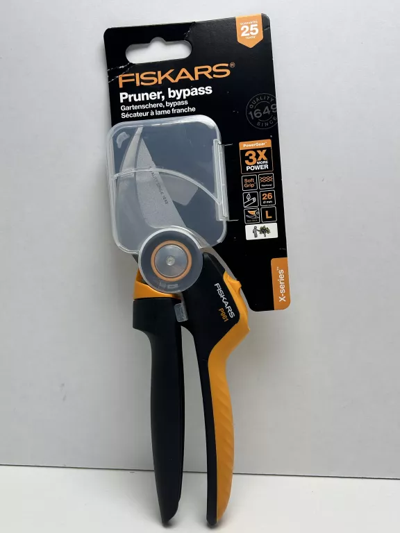 Fiskars X-Series bypass pruner L, P961