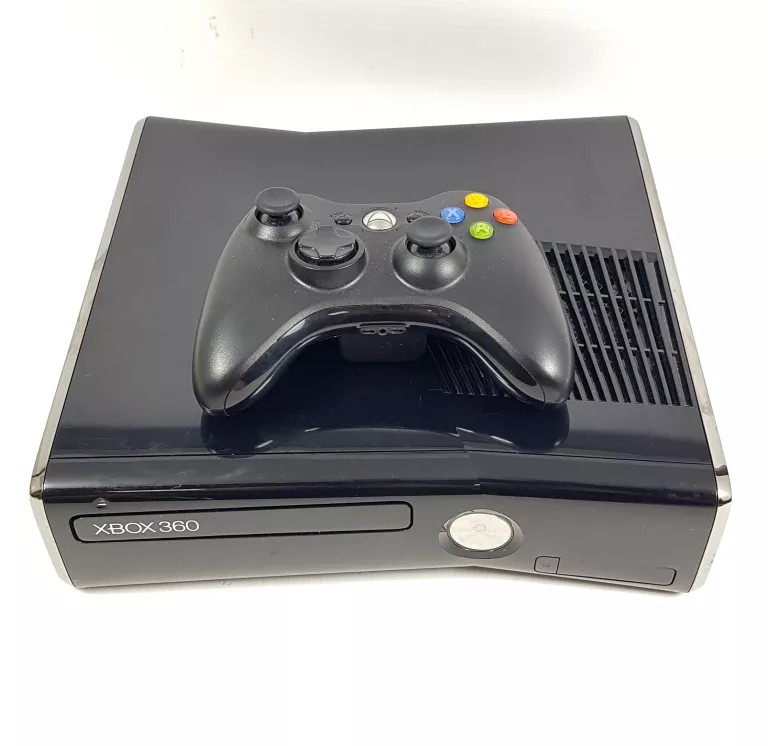 KONSOLA MICROSOFT XBOX 360 SLIM 250 GB PAD