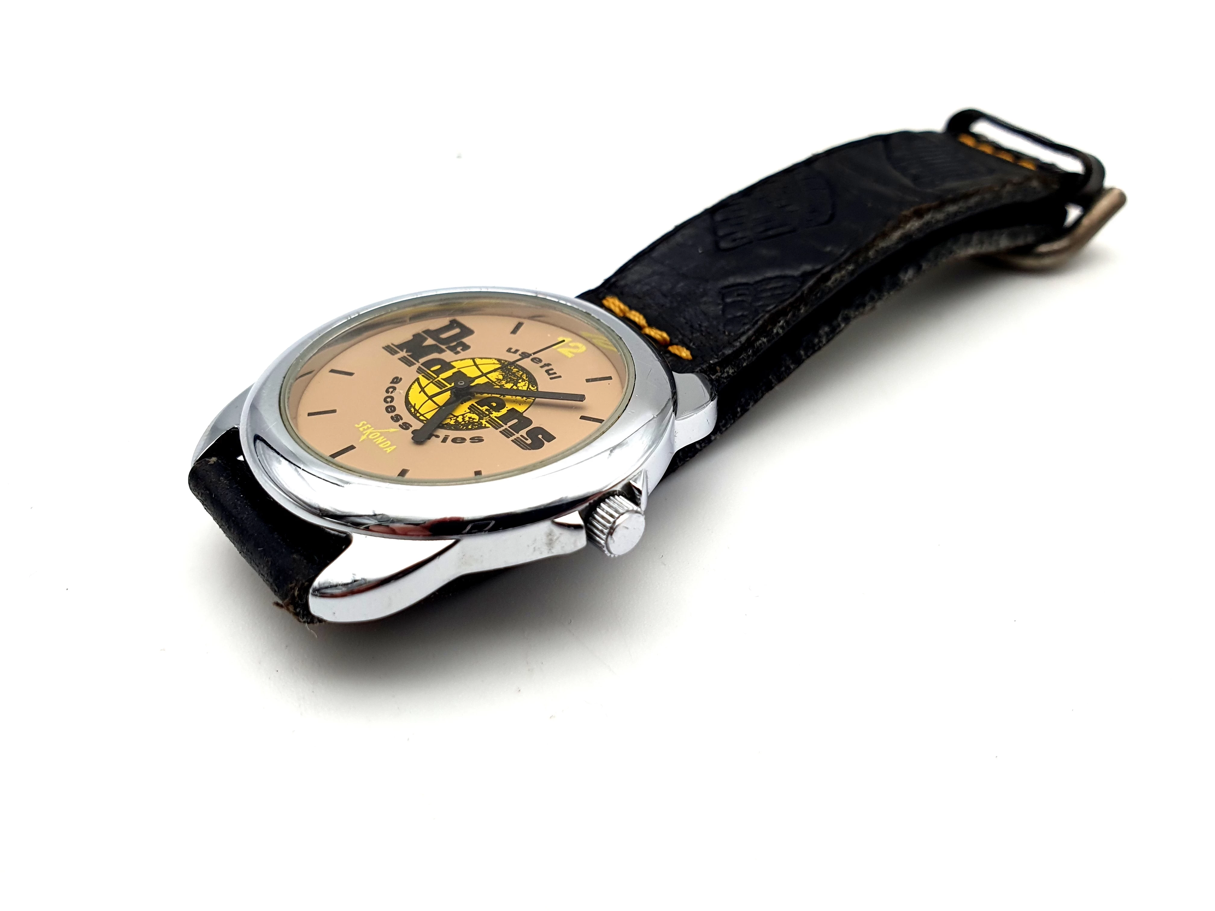 zegarek-drmartens-typ-nareczny