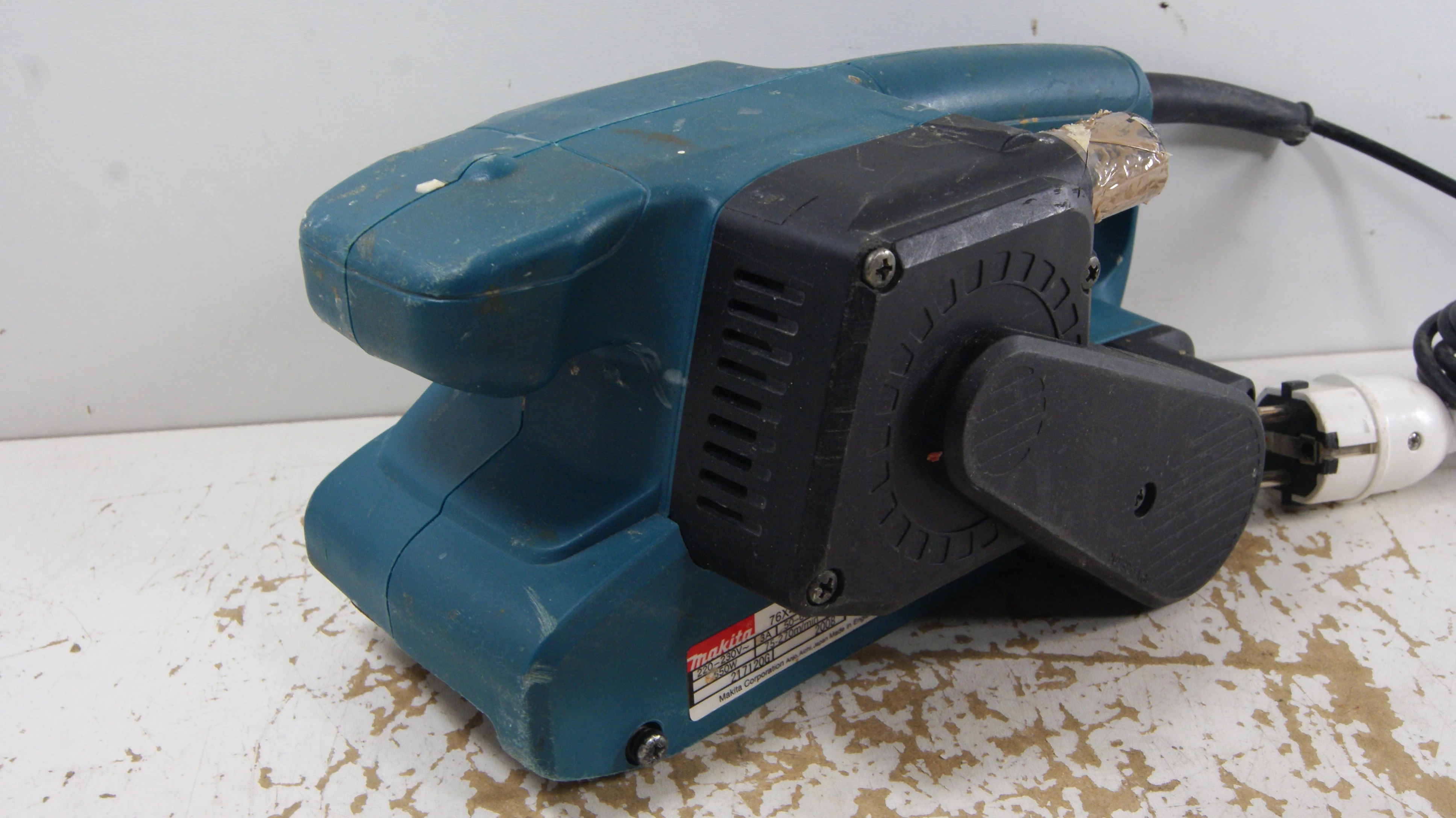 szlifierka-tasmowa-makita-9911-ean-gtin-0088381025461