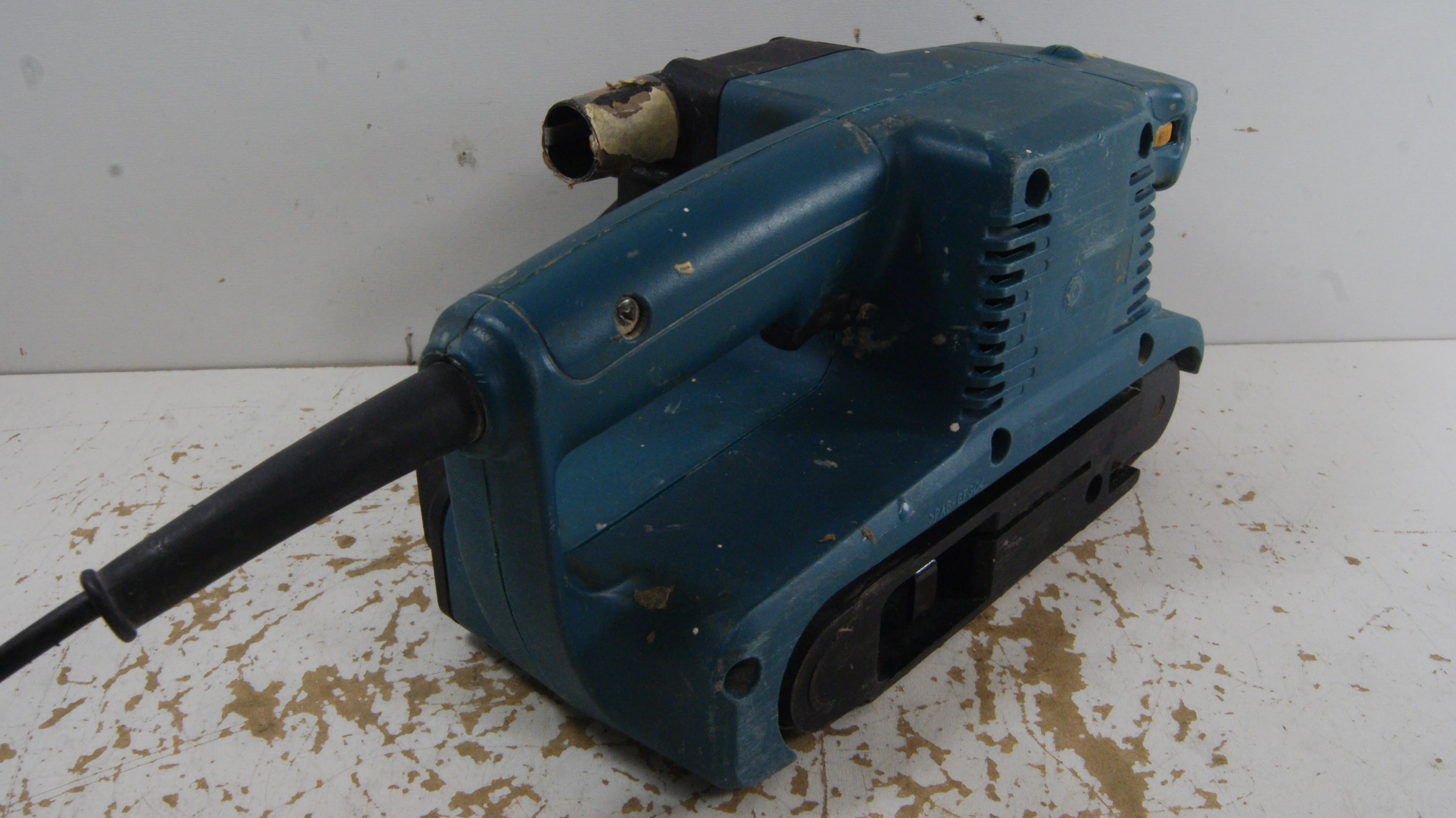 szlifierka-tasmowa-makita-9911-marka-makita