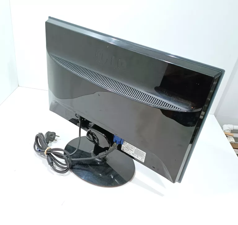 monitor-lg-flatron-w2240s-kod-producenta-22405