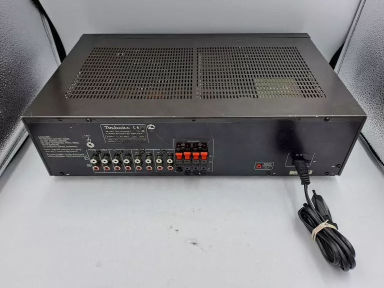 WZMACNIACZ TECHNICS SU-V500M2