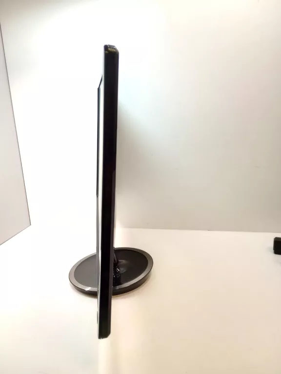 MONITOR BENQ V2420 24" FULL HD TN POLECAM!!