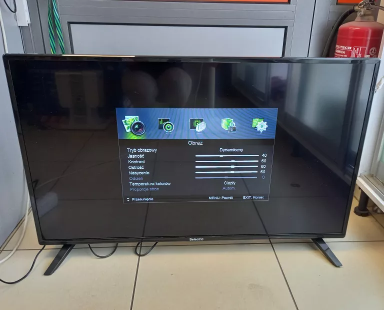 TELEWIZOR LED SELECLINE 39S1810