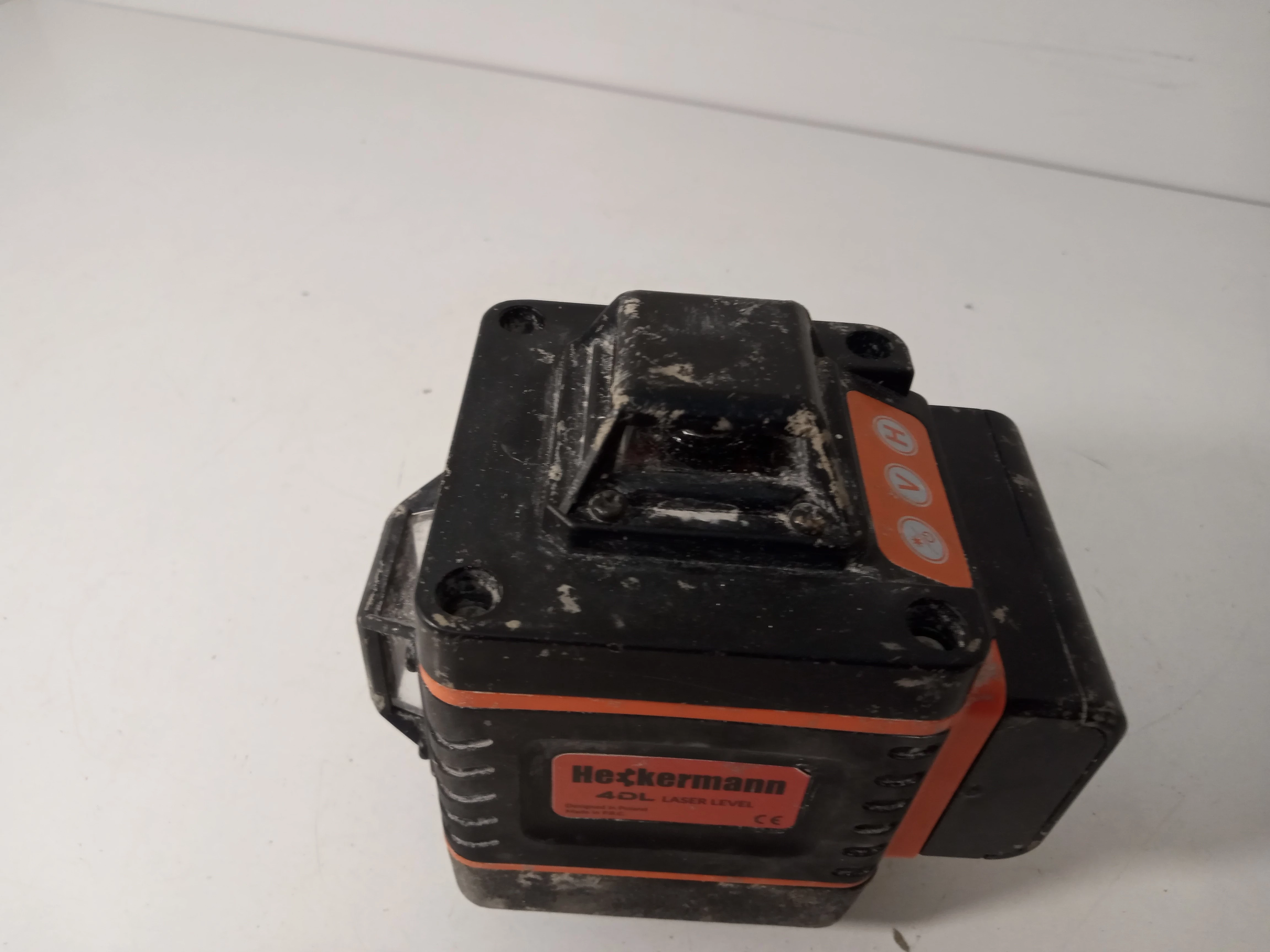 poziomica-laserowa-heckermann-4dl-stan-uzywany