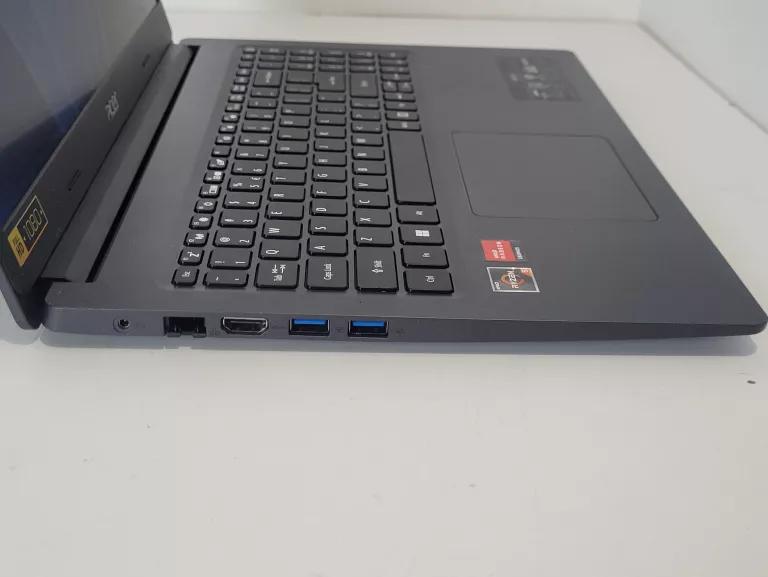 LAPTOP ACER ASPIRE 3 MODEL N18Q13
