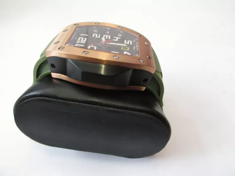 masywny-zegarek-ashton-starwatch-funkcje-220-8