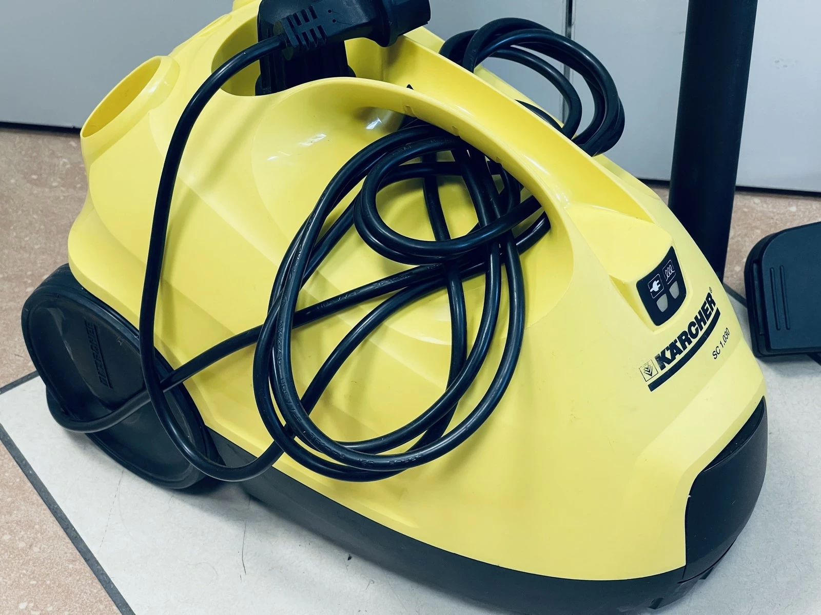 parownica-karcher-sc-1030-akcesoria-stan-uzywany