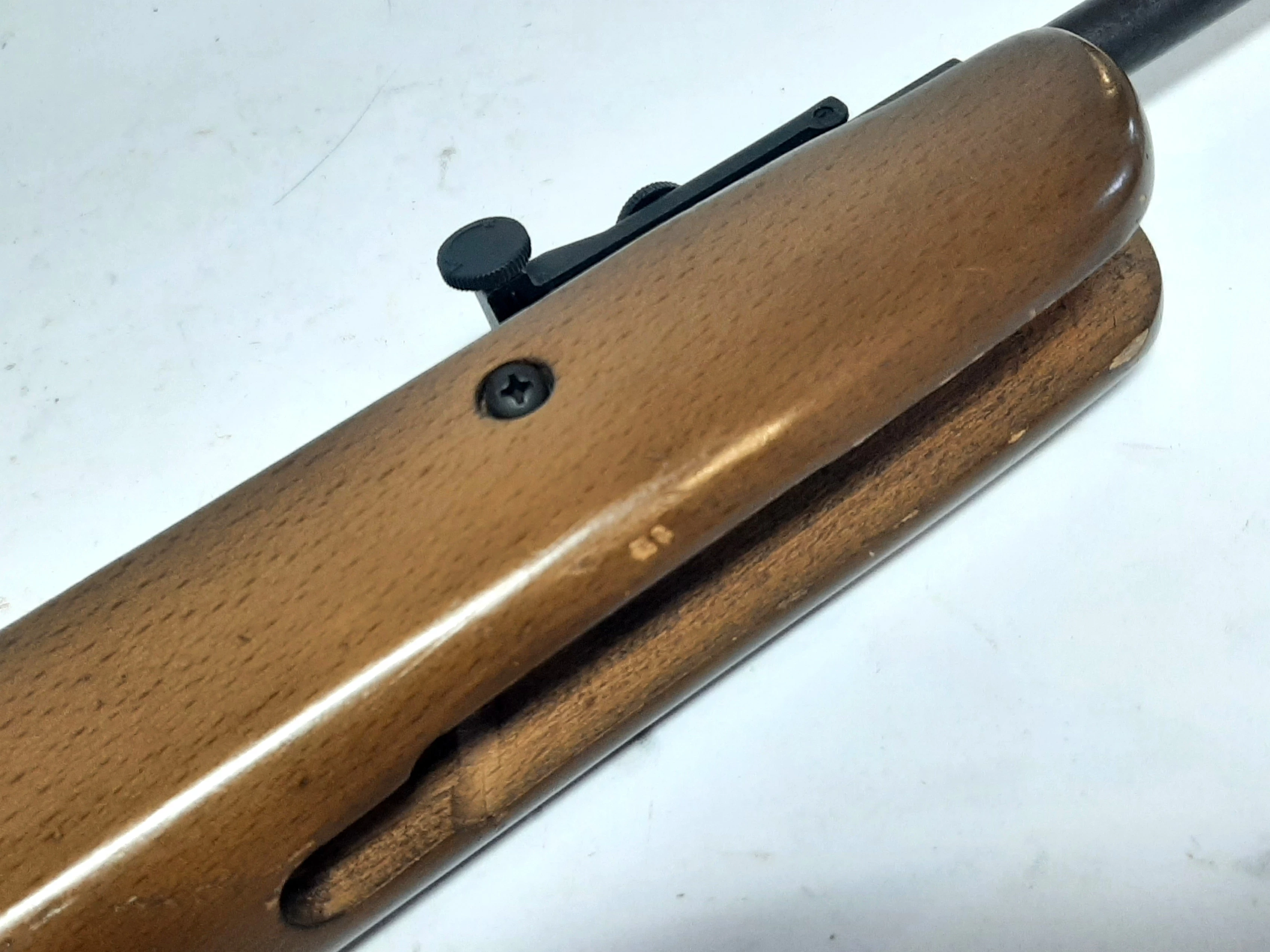 wiatrowka-crosman-vantage-nitro-piston-45-mm-typ-lufy-gwintowana